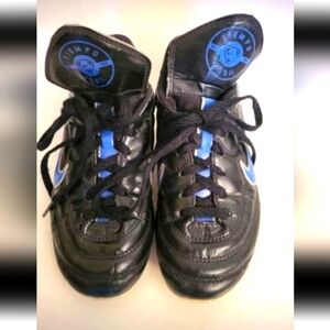 Nike Tiempo Youth Cleats in Great Condition, Size 1 youth